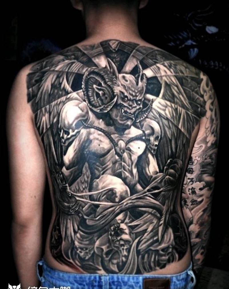 雷神满背纹身纹身图片_背部老传统纹身图案
