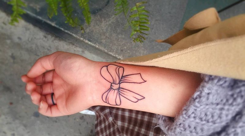 蝴蝶结纹身图片