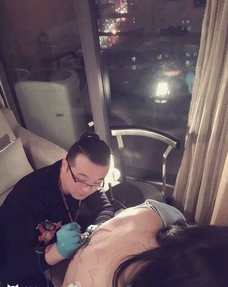 作品进行中纹身图片