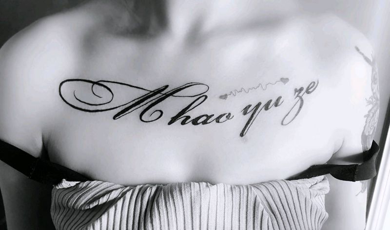 胸前纹身纹身图片_胸部纹身图案