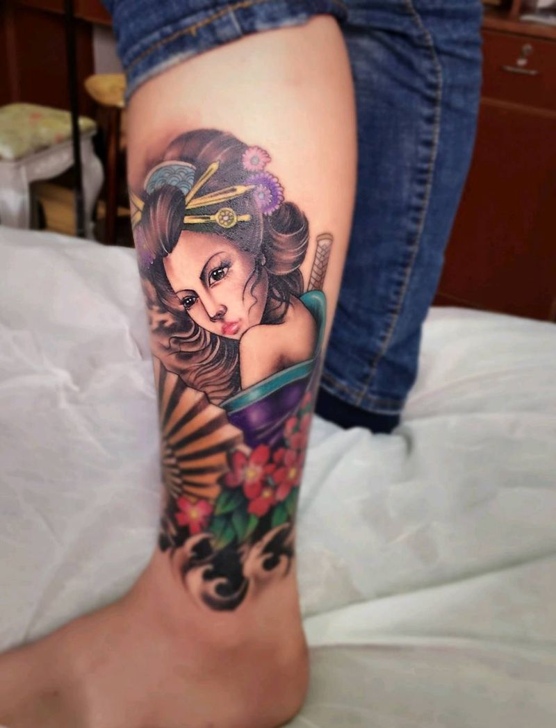 小腿艺妓纹身纹身图片