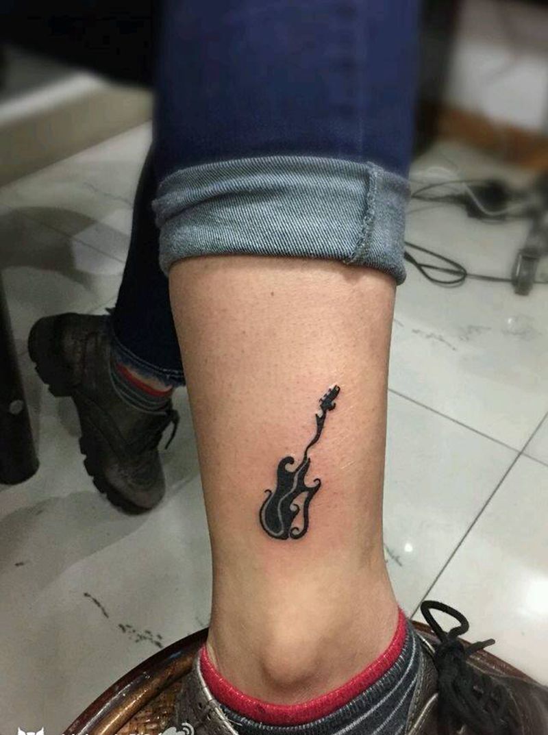 吉他纹身图片