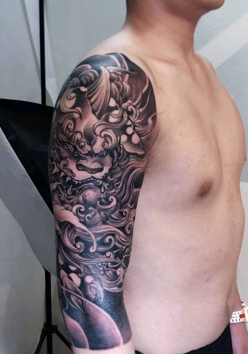 唐狮纹身纹身图片_手臂老传统纹身图案