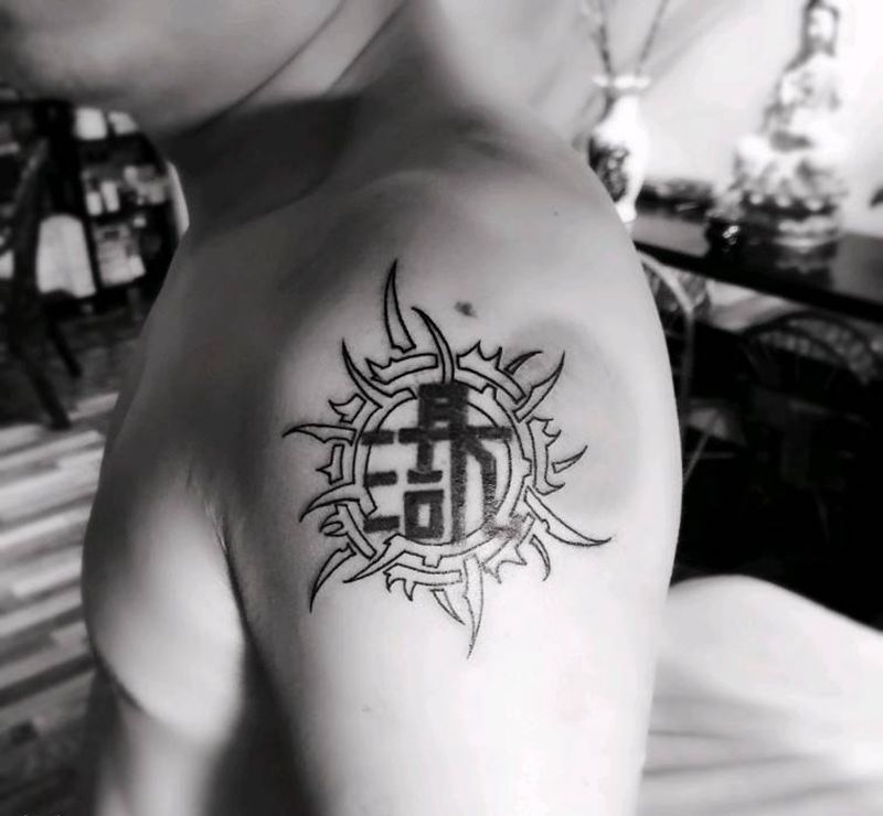 大臂纹身纹身图片_手臂纹身图案