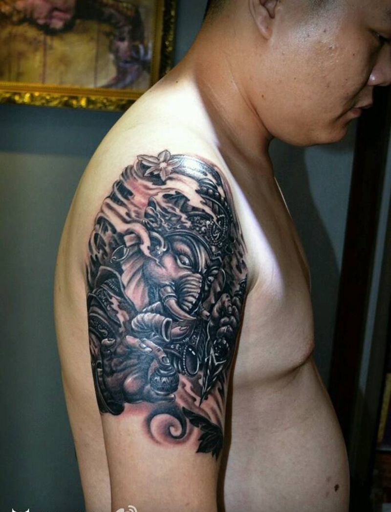 大臂纹身   象神纹身纹身图片