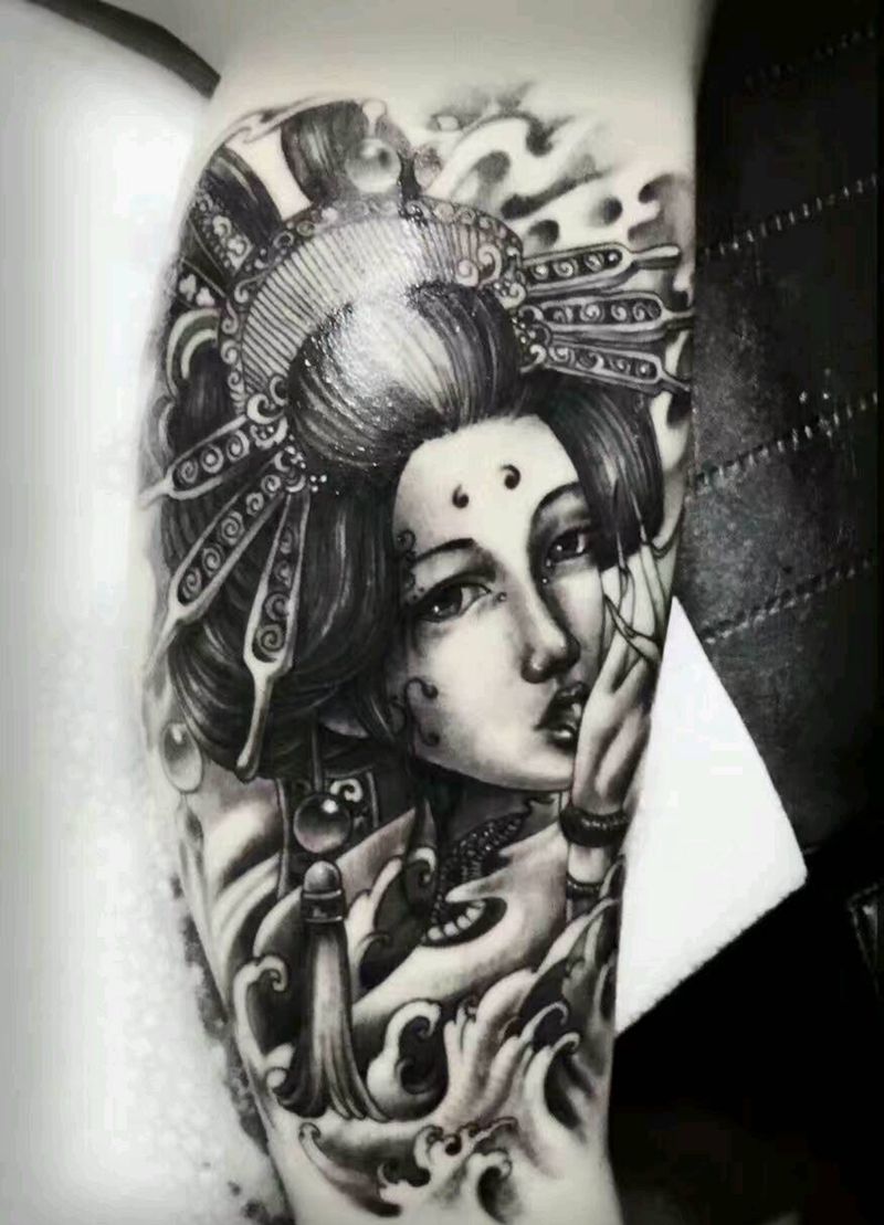 腿部纹身    艺妓纹身纹身图片