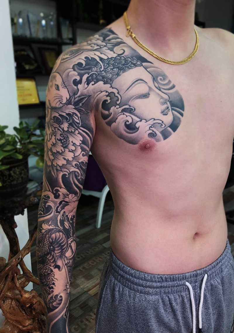 半甲花臂纹身图片_手臂胸部老传统新传统纹身图案