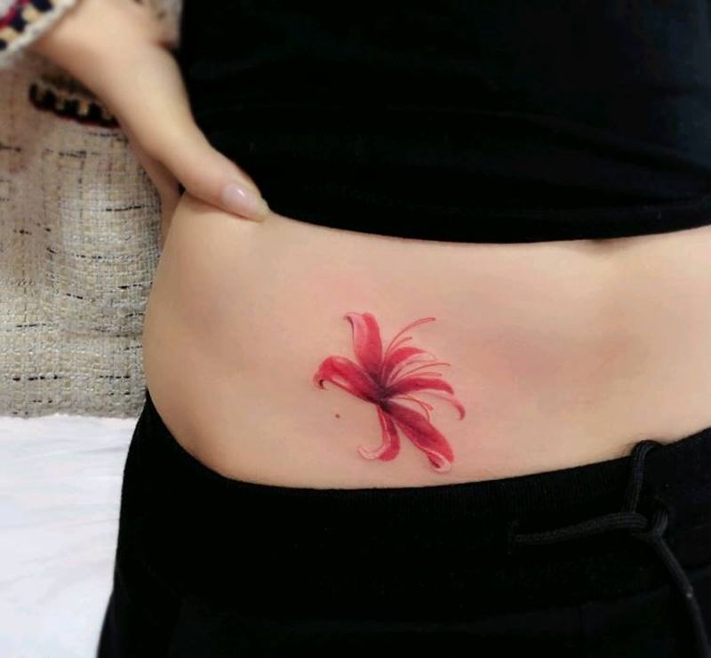 彼岸花纹身图片_腹部纹身图案