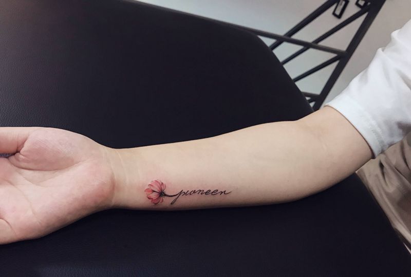 文字花朵纹身图片_成品手臂手部欧美清新字符植物纹身图案