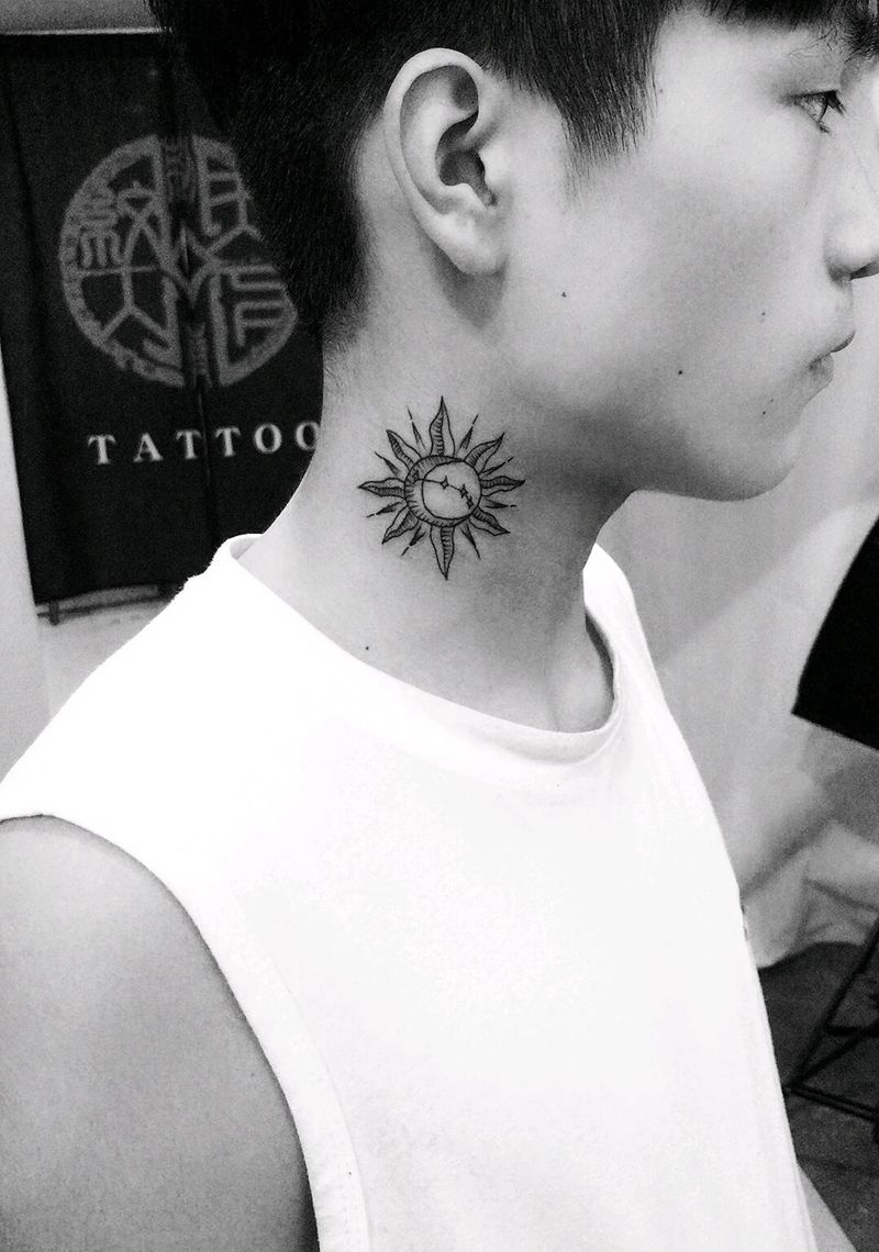 脖子纹身纹身图片_颈部新传统脖子纹身图案