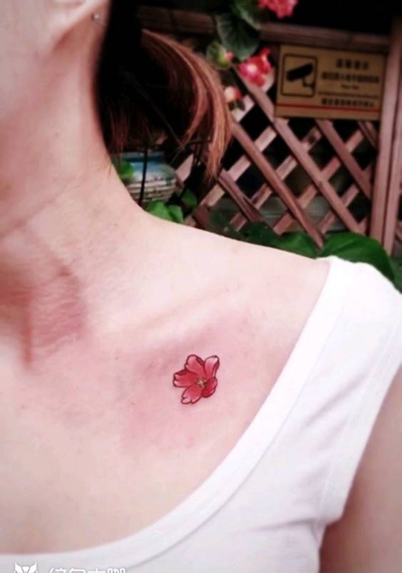 锁骨纹身纹身图片_胸部纹身图案