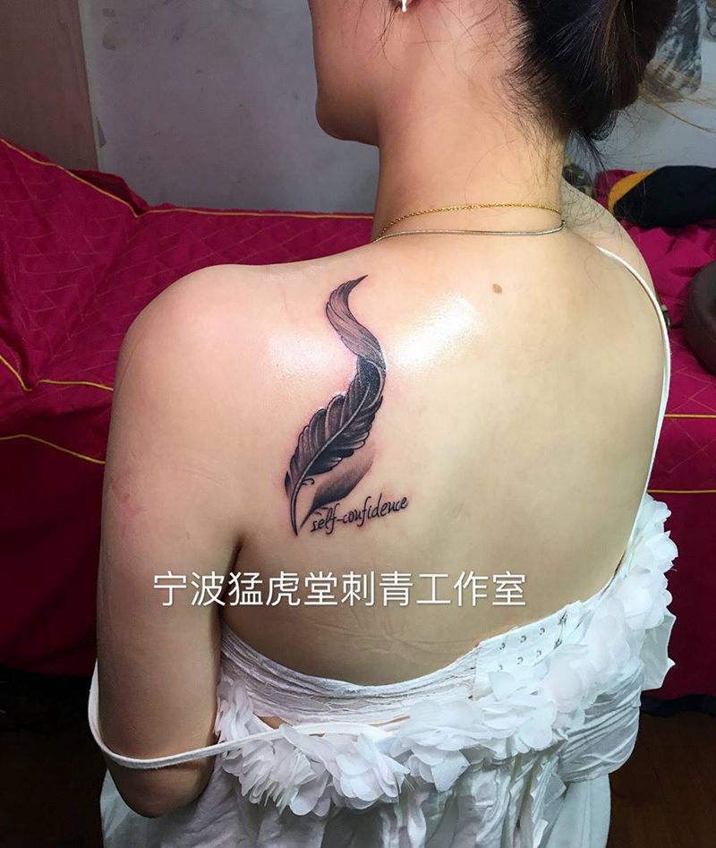 翅膀纹身图片_成品肩部胸部背部手臂腿部传统植物动物纹身图案