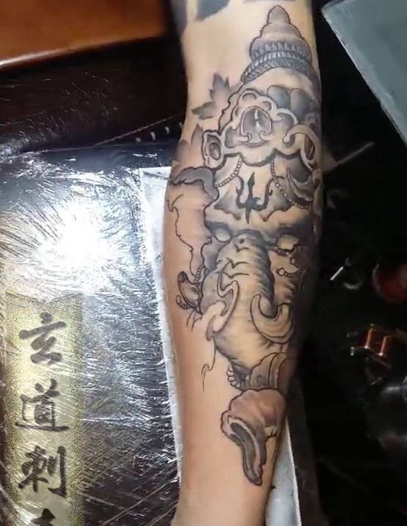 小臂象神纹身图片_手臂新传统纹身图案
