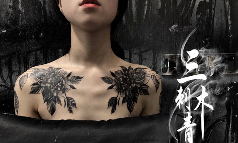 肩花纹身图片_肩花纹身图案