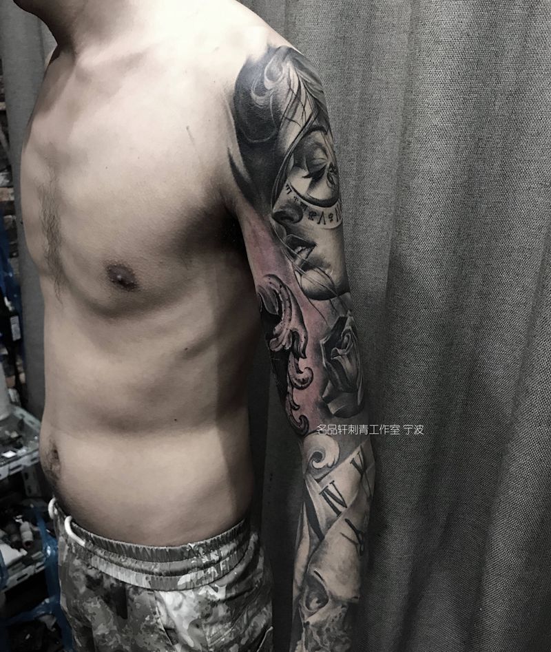 欧美写实风格花臂纹身图片_手臂手部欧美写实纹身图案