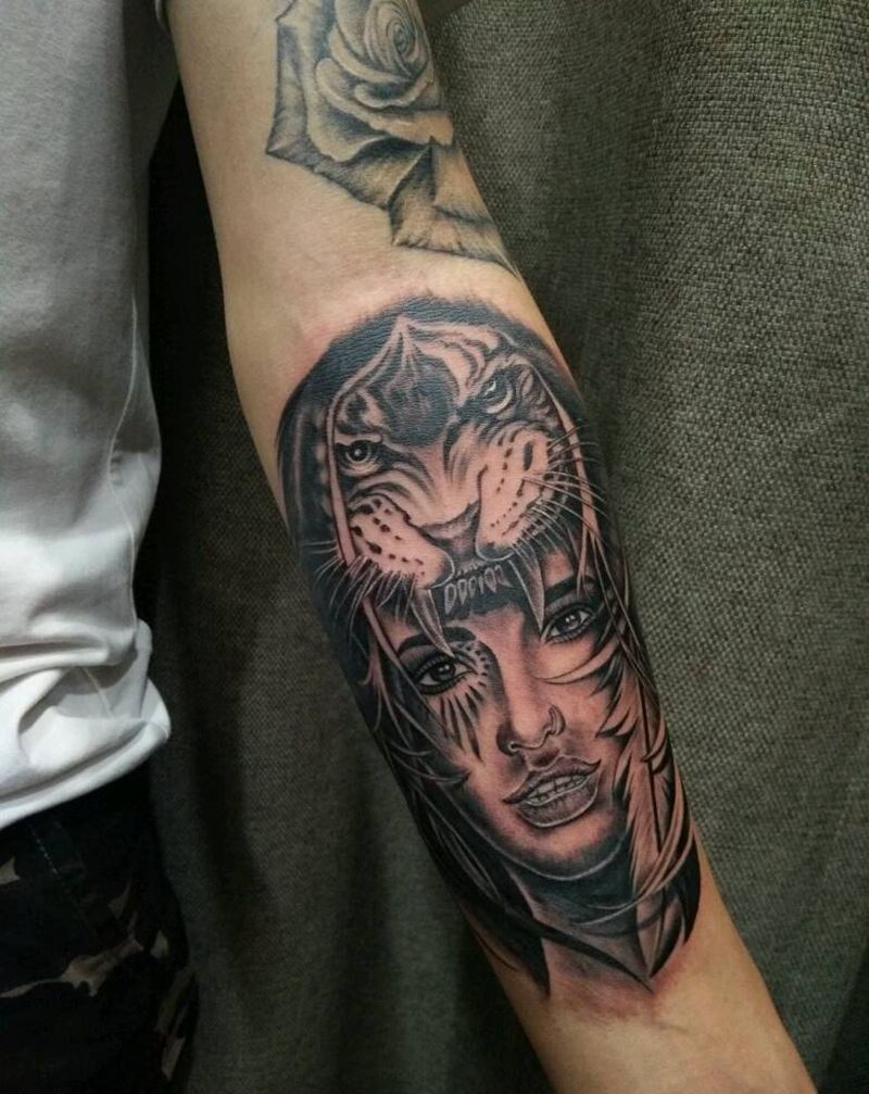 手臂虎女纹身纹身图片