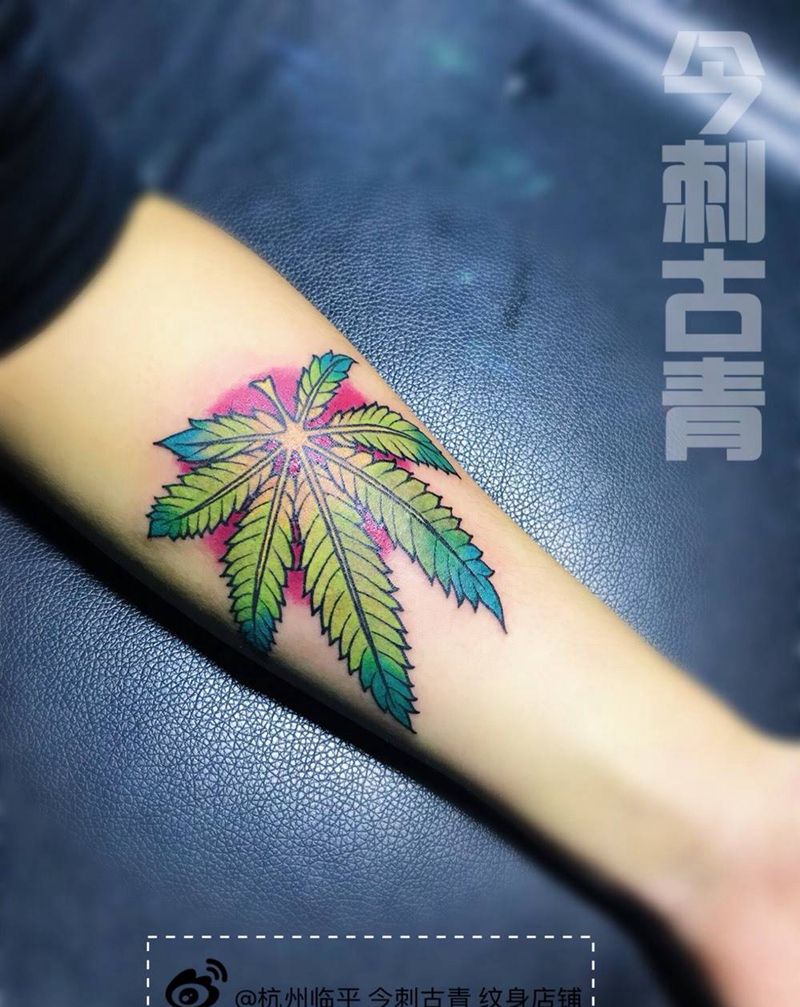 大麻叶纹身图片_清新欧美手臂植物花臂女神纹身图案