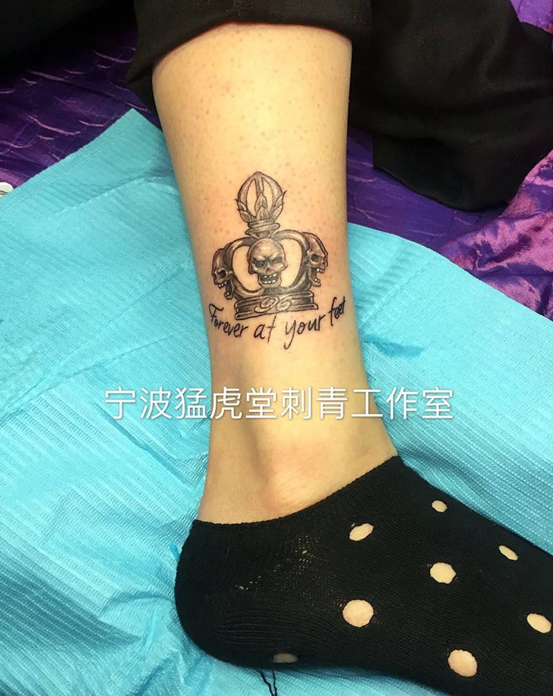 皇冠骷髅纹身图片_成品腹部胸部手臂背部传统纹身图案