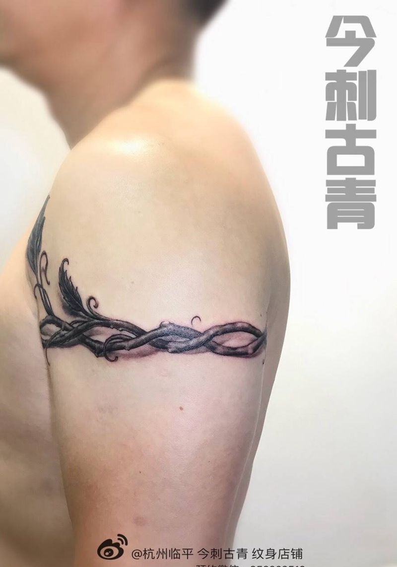 藤蔓纹身图片_欧美写实纹身图案