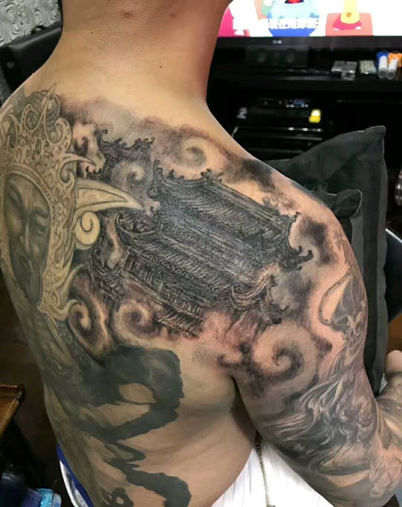 古刹纹身图片_背部纹身图案