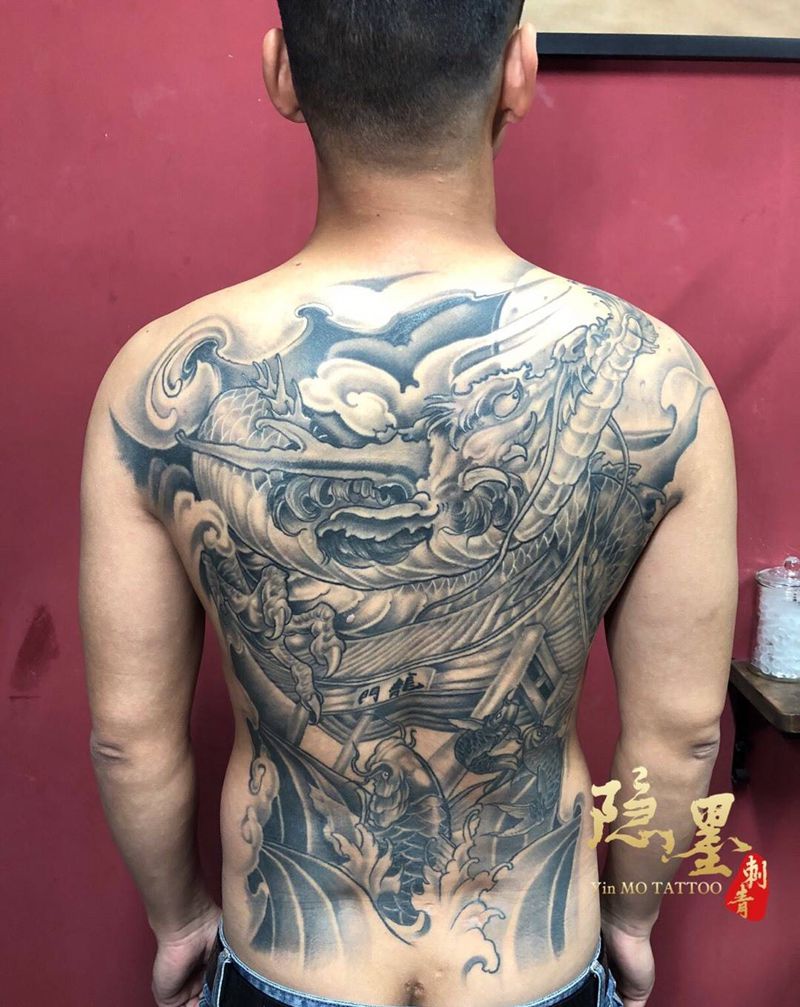 鲤鱼跃龙门纹身图片