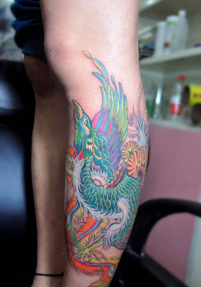 包腿彩色写实凤凰纹身纹身图片_手稿成品腿部脚部传统写实动物静物宗教原创纹身图案