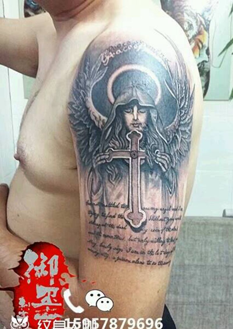 十字架纹身图片_肩部传统宗教成品纹身图案