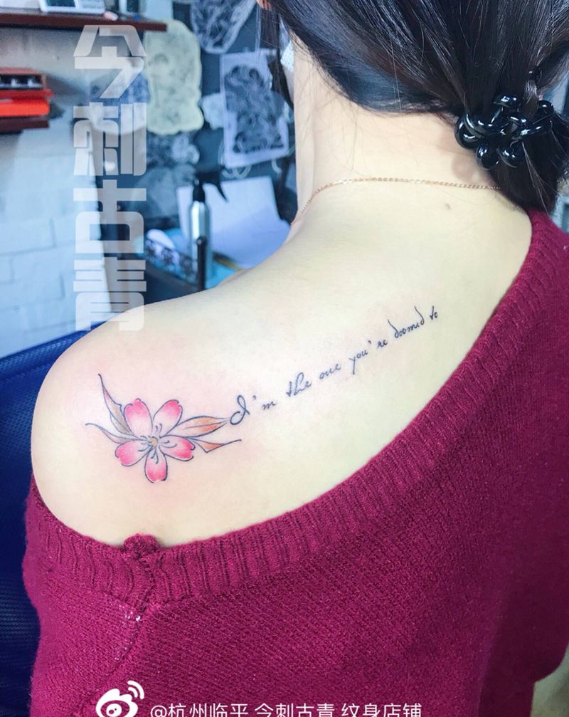 樱花纹身图片_传统清新肩部花臂女神纹身图案