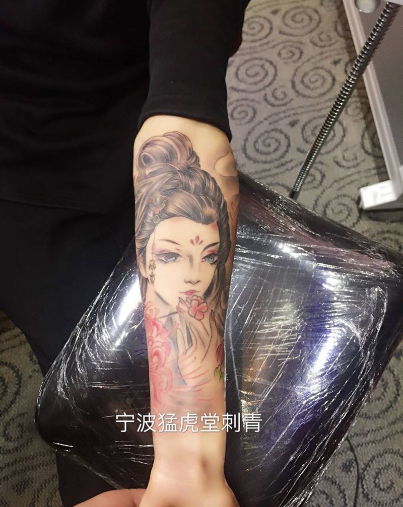 艺妓纹身纹身图片_成品胸部肩部腰部背部臀部手臂腿部传统人物纹身图案