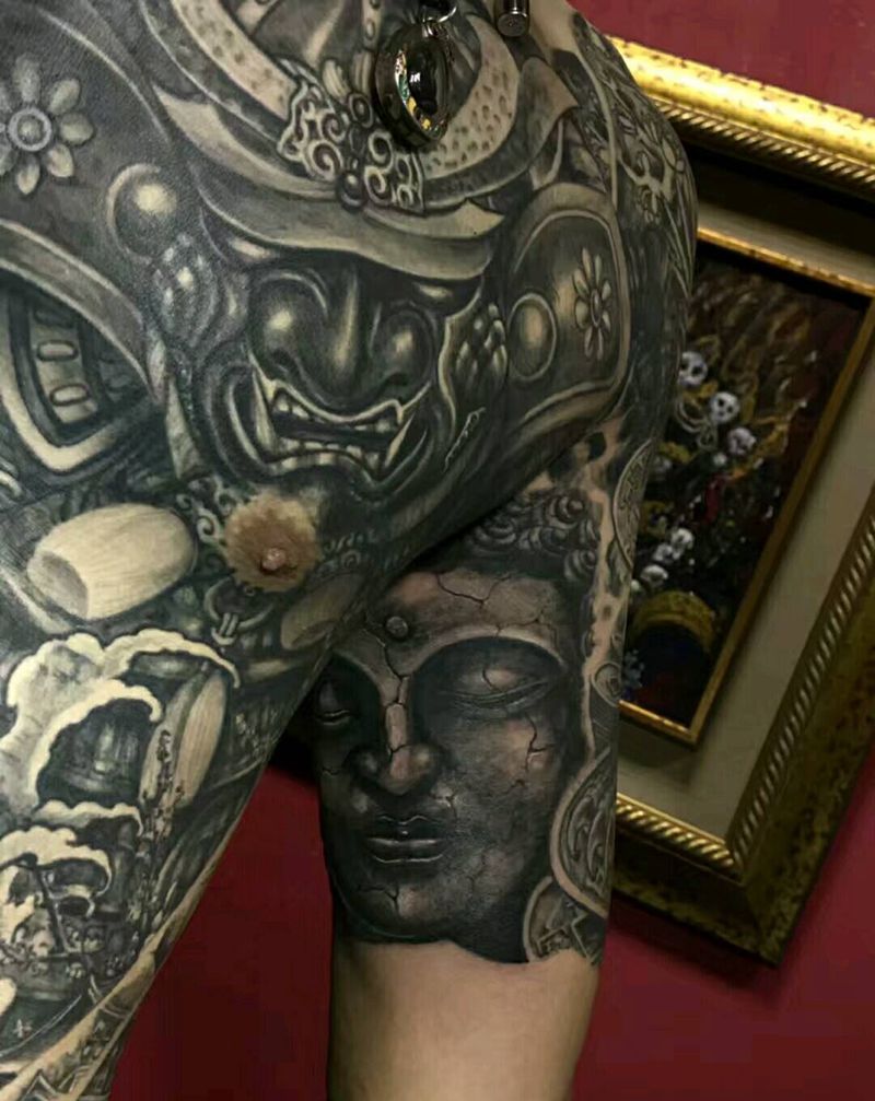 苦痛后的静思纹身图片