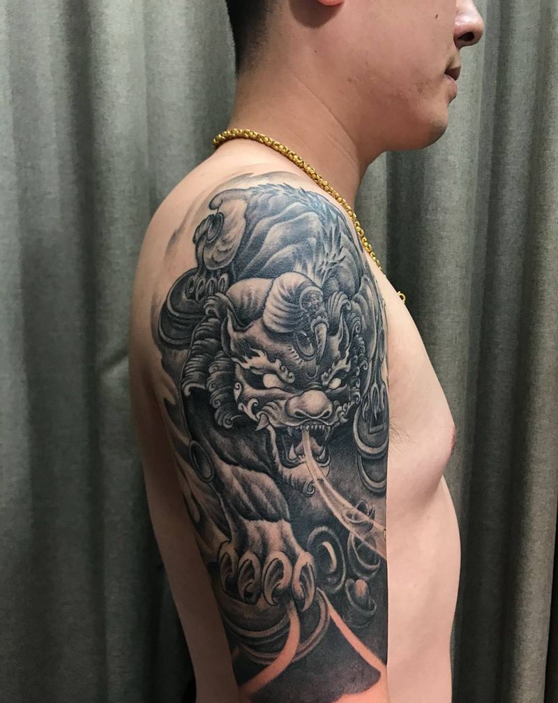 大臂貔貅纹身图片_手臂新传统纹身图案