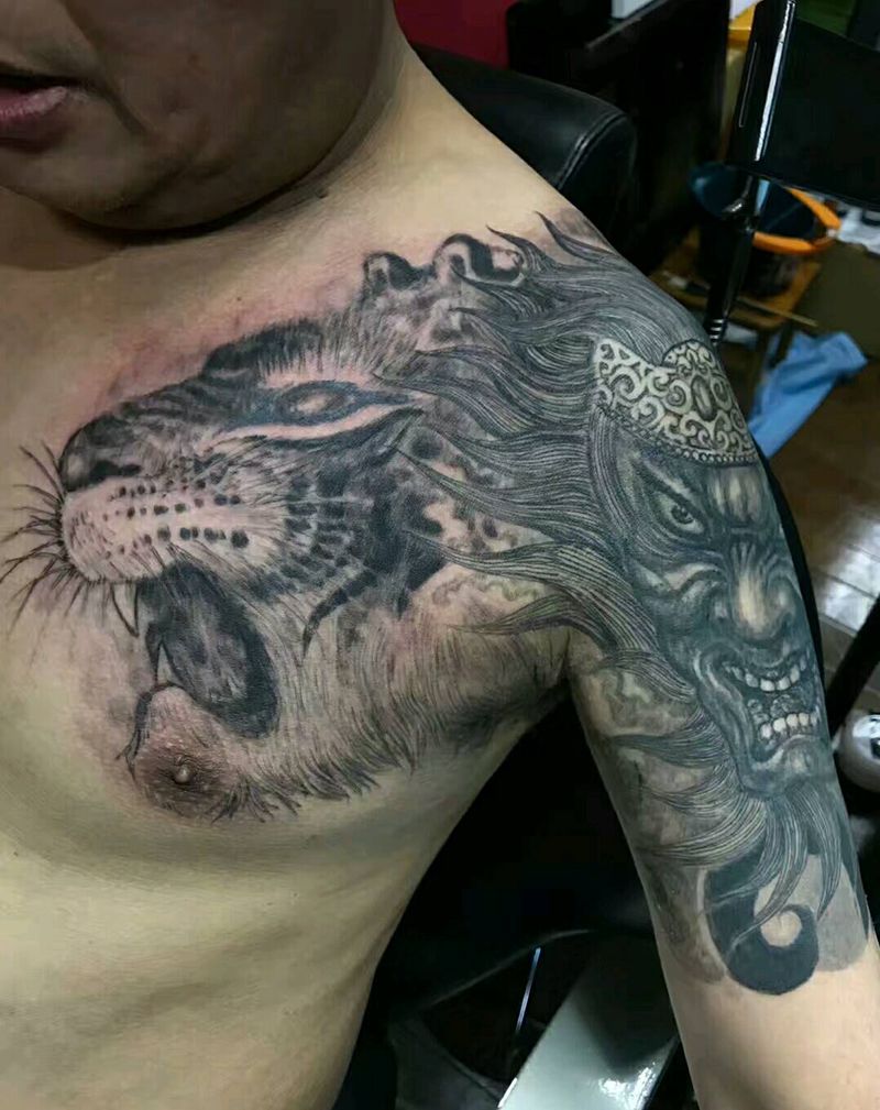 武松打虎纹身图片