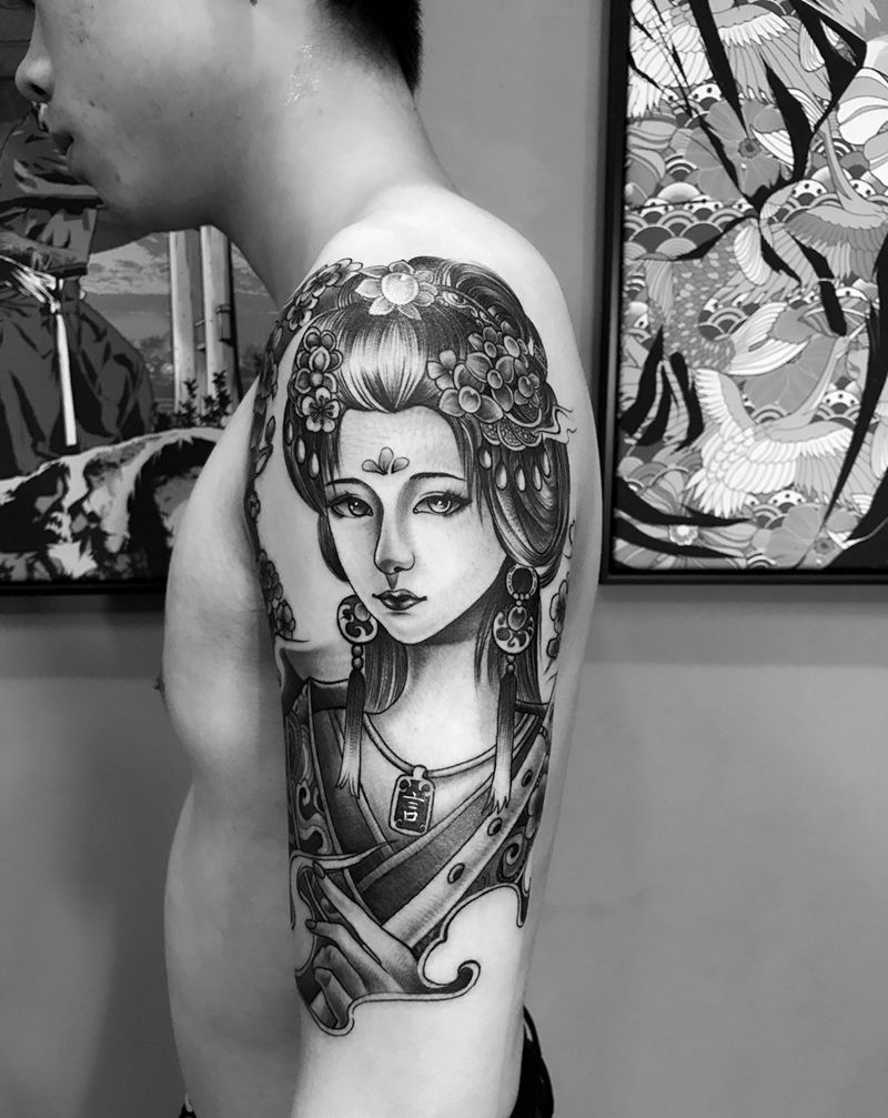 大臂明月艺姬纹身图片_成品手稿插画手臂肩部肖像习俗国画原创人物纹身图案