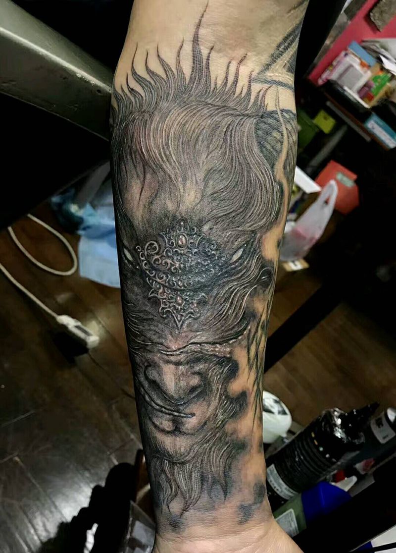 牡羊座纹身图片_手臂暗黑星座惊骇纹身图案