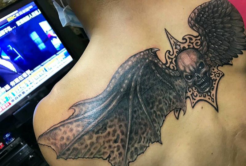 修改纹身图片_背部纹身图案