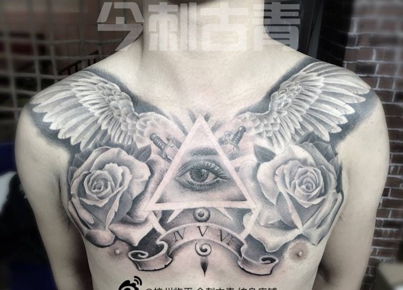 欧美花胸纹身图片_胸部成品欧美写实植物纹身图案