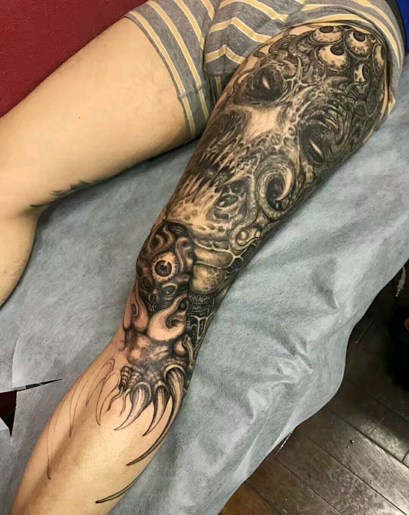 惊骇暗黑纹身图片_腿部纹身图案