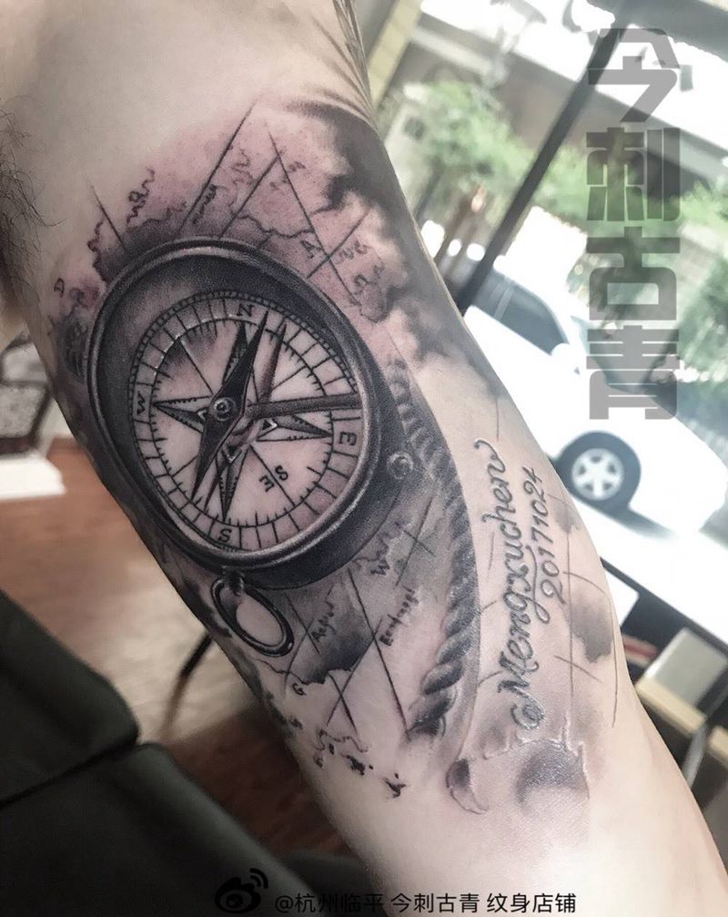 指南针纹身图片_欧美写实静物纹身图案