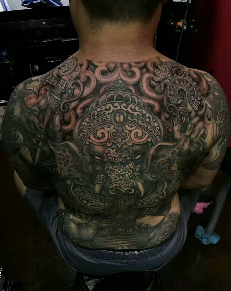 象神纹身图片_背部原创纹身图案