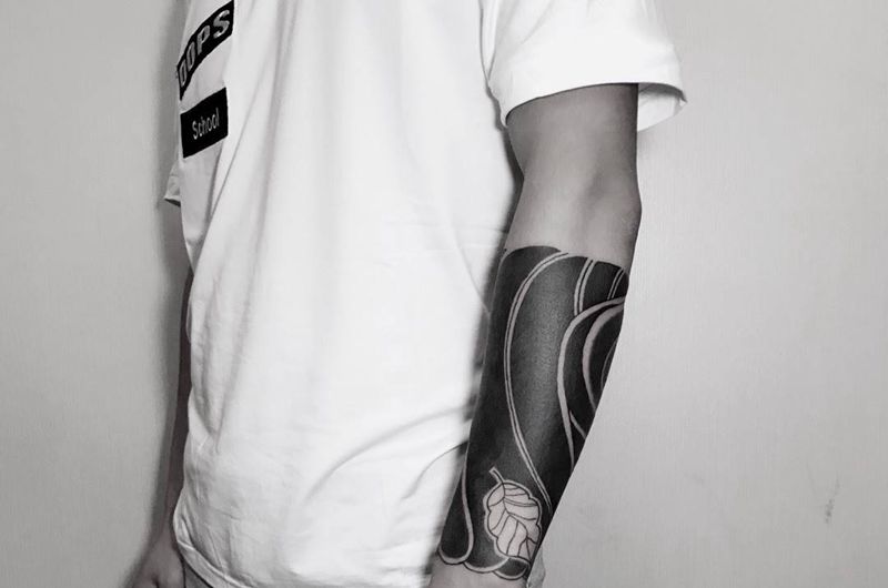 小黑臂纹身图片