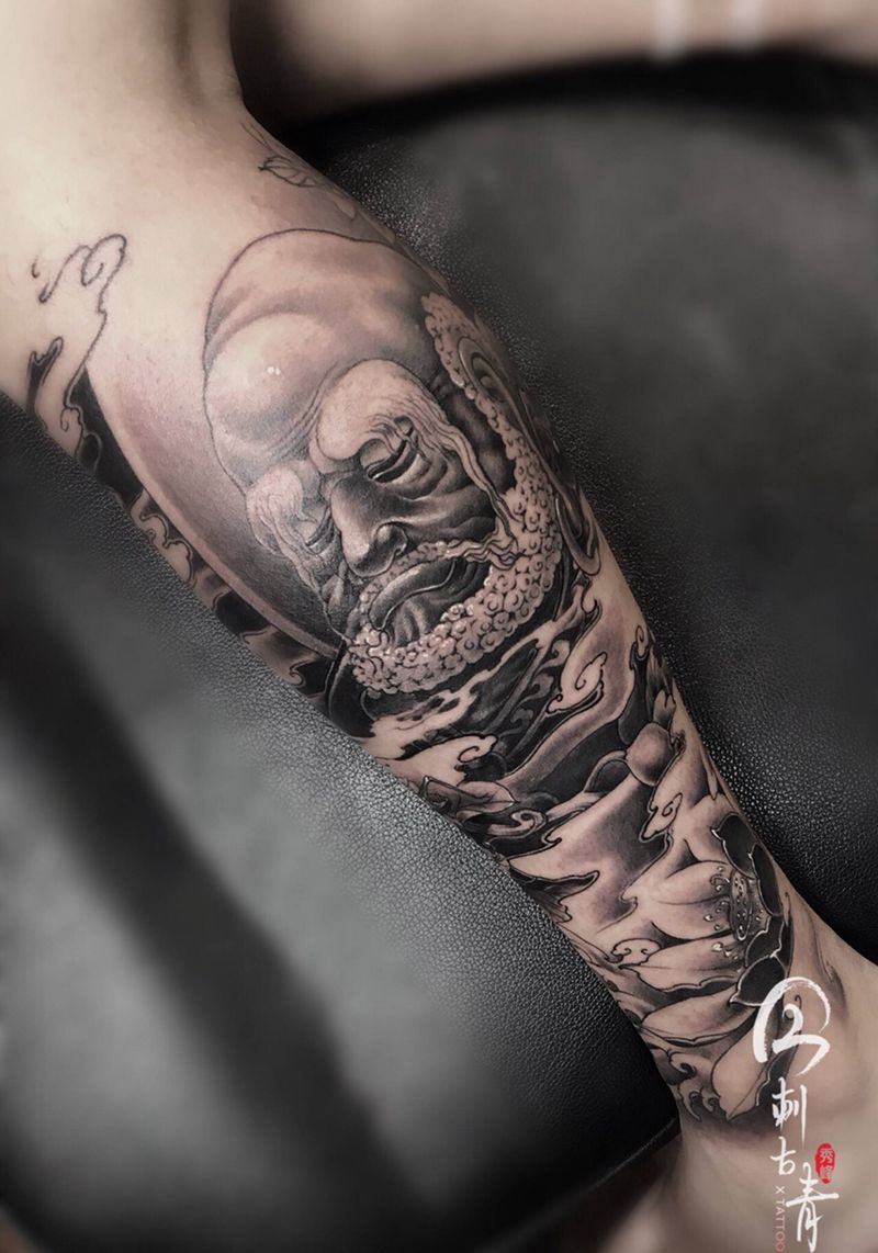 达摩～纹身图片_腿部新传统欧美写实纹身图案