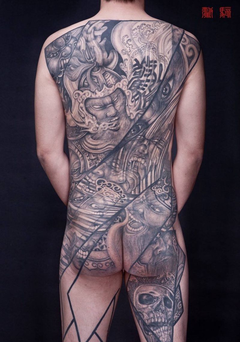 惊骇纹身图片_成品背部传统写实人物原创纹身图案