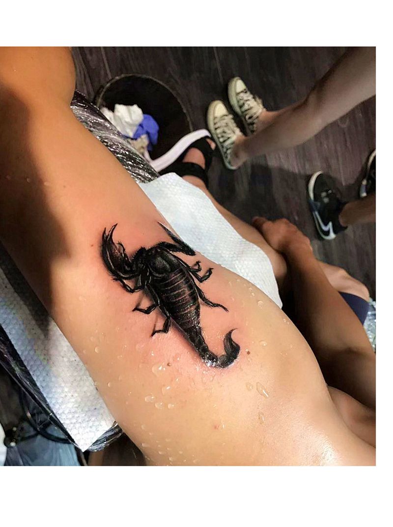 蝎子纹身图片_手臂纹身图案