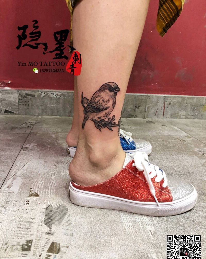 点刺风格鸟纹身图片