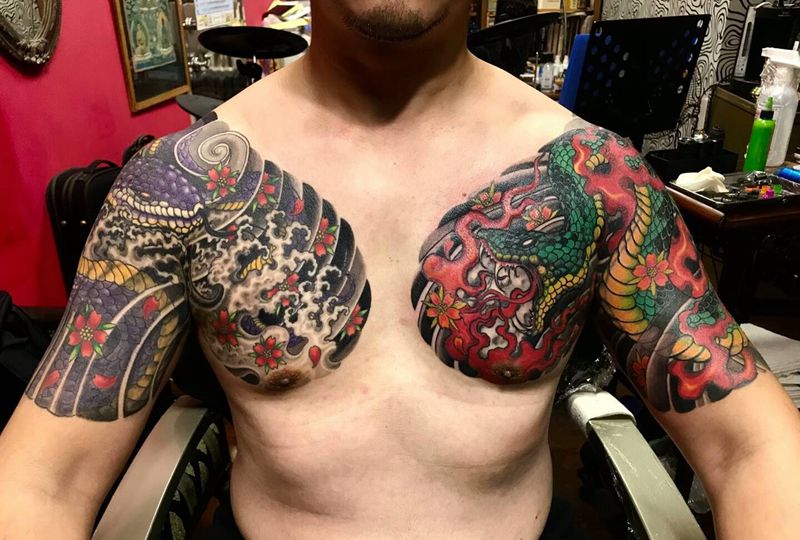 半胛纹身图片_手臂老传统纹身图案