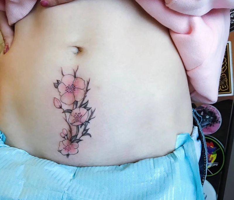 剖腹产疤痕遮盖纹身图片