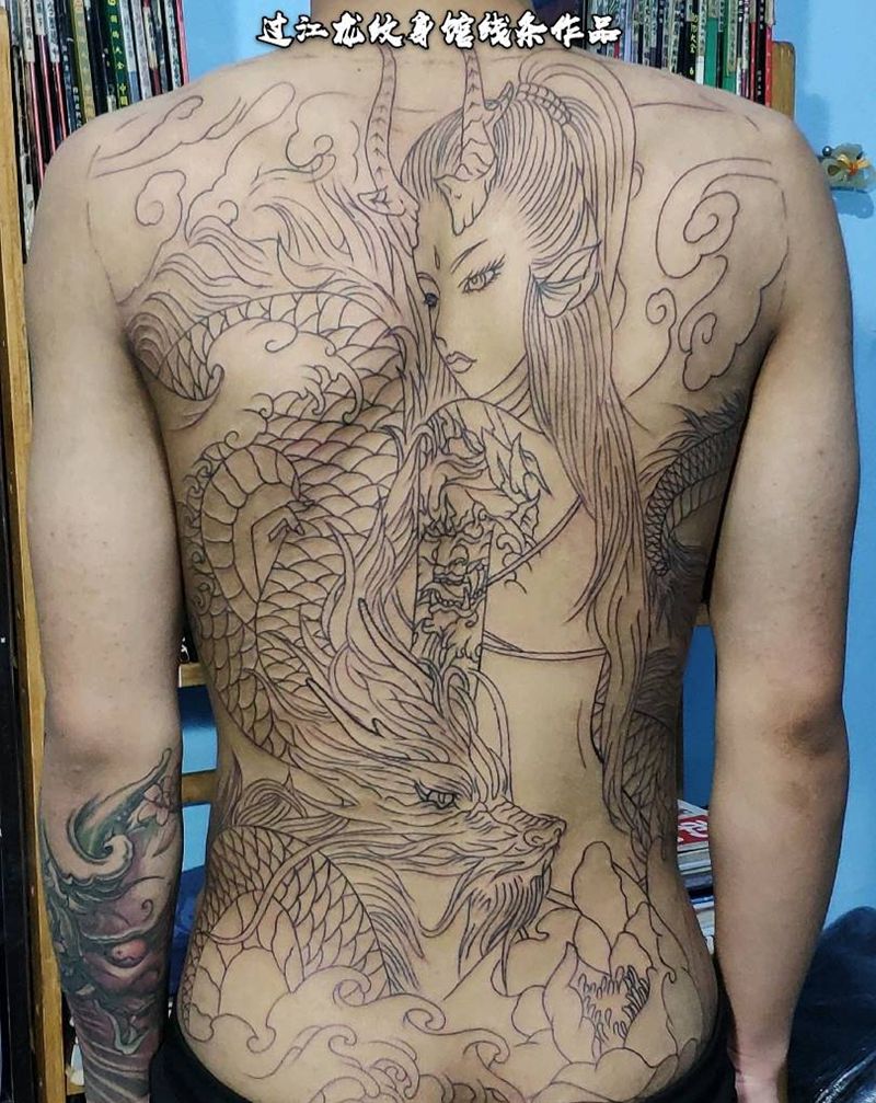 龙姬线条纹身图片_背部新传统龙姬纹身图案