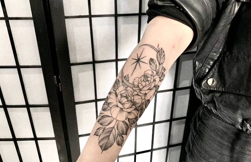 素花纹身图片_手部点刺几何纹身图案