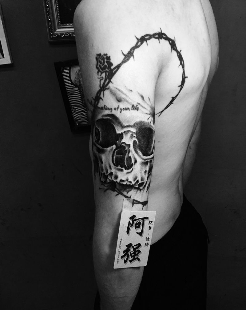 手臂欧美骷髅头纹身纹身图片