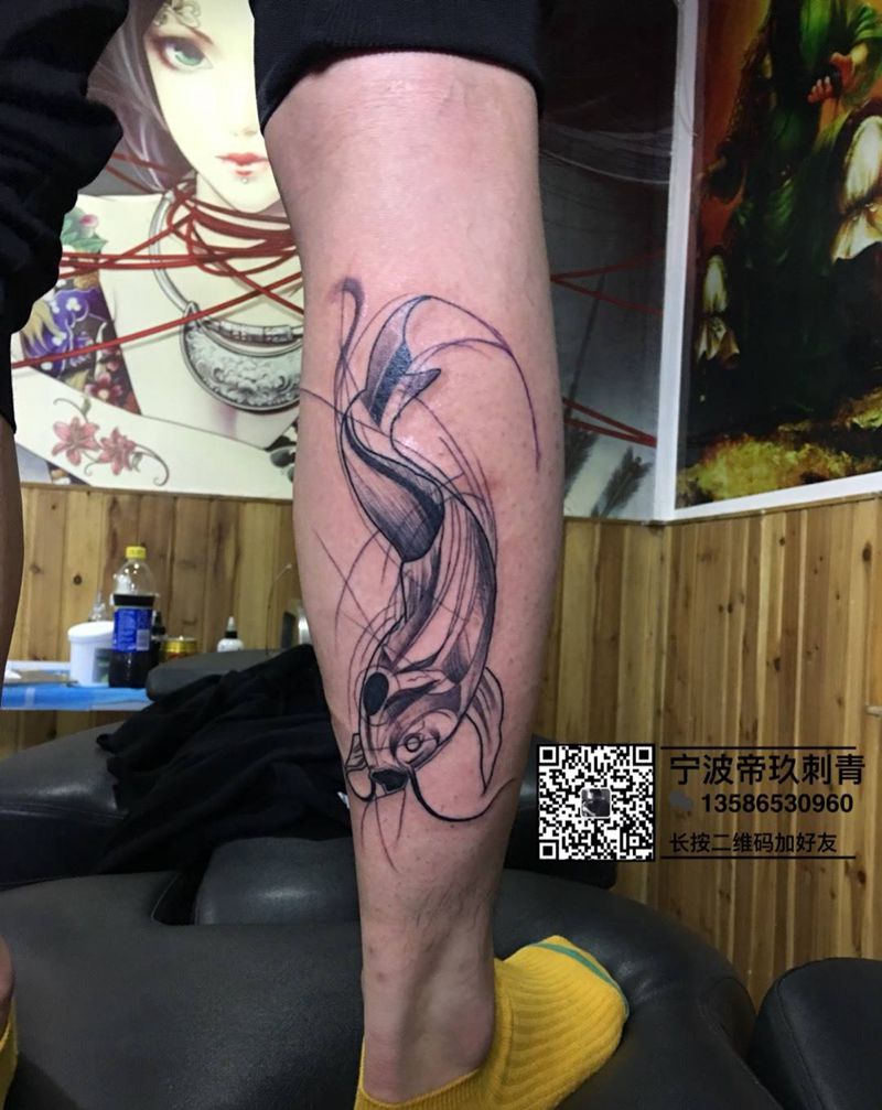 水墨鱼纹身图片